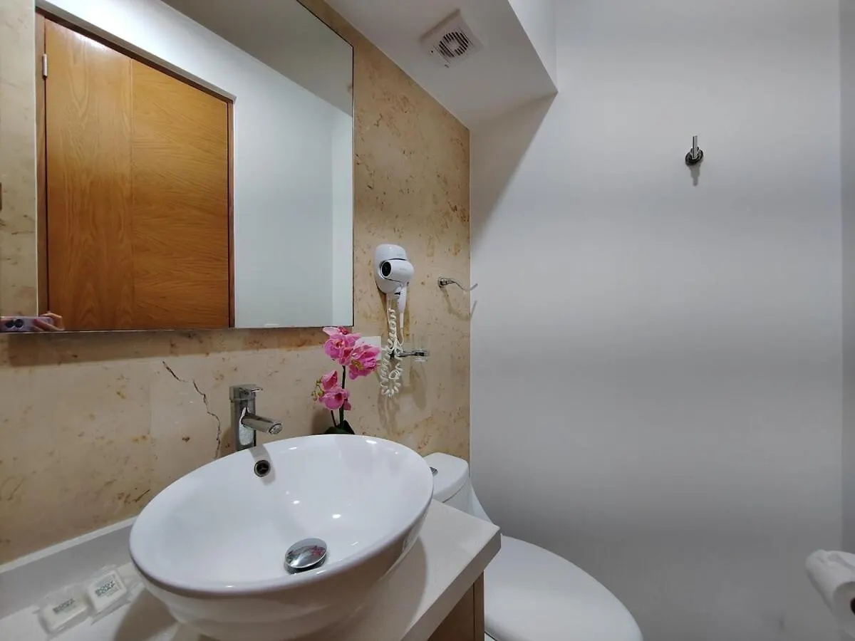 Playa Retreat With Pool, Near 5Th Avenue & Beach Playa del Carmen 0*,  Mexico