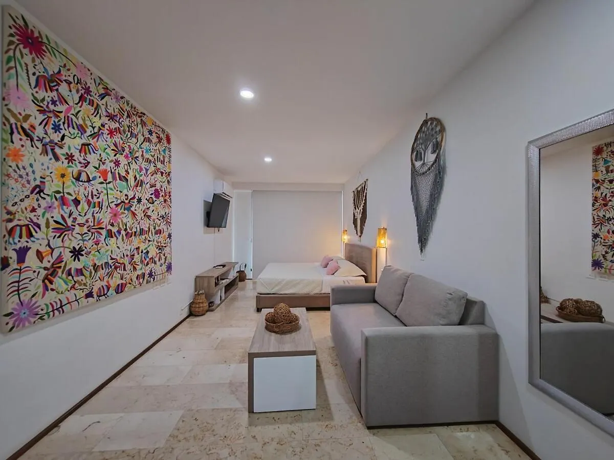 Playa Retreat With Pool, Near 5Th Avenue & Beach Playa del Carmen Apartment